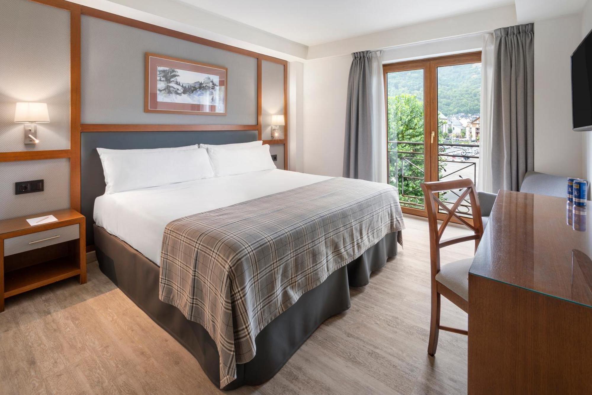 Hotel Vielha Val D'Aran, Affiliated By Melia Exterior photo